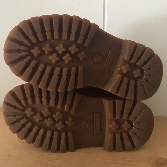 Red Timberlands toddler size 10 - Picture 4 of 5